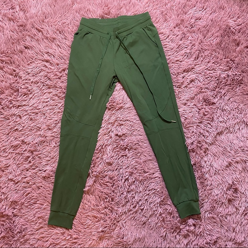 BuffBunny Jasmine Joggers - Basil